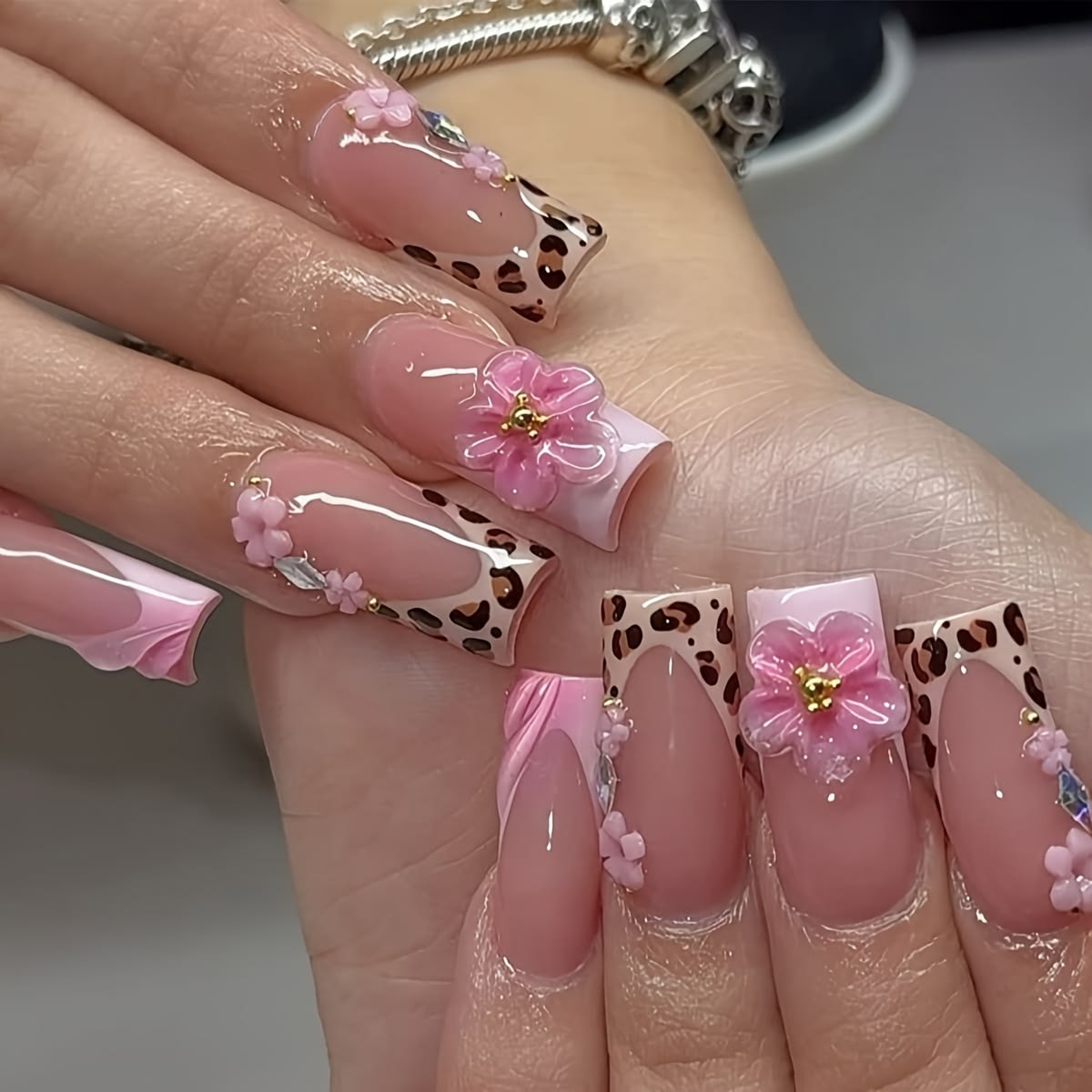 Pose de gel nude brillant
